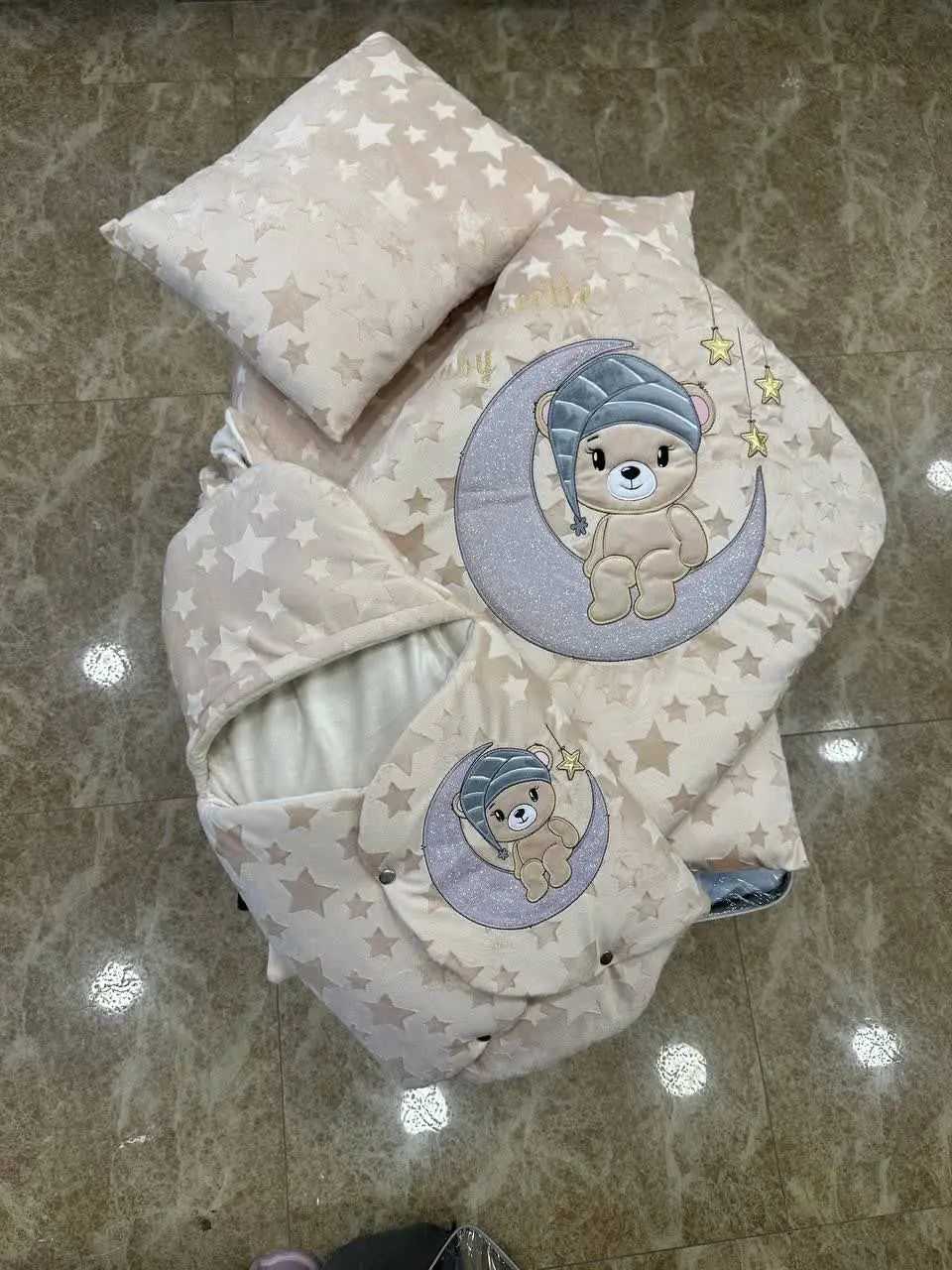 سرویس خواب مخمل طرح خرس و ماه گلدوزی نوزادی و کودک کد ۲۱۰۱۳ 
