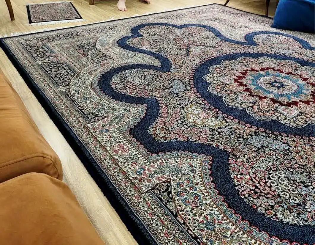یک جفت فرش ۹ متری بسیار گوشتی و ضخیم 
