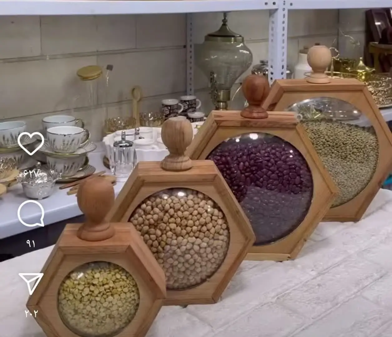 بانکه شیشه و چوب راش گرجستان
