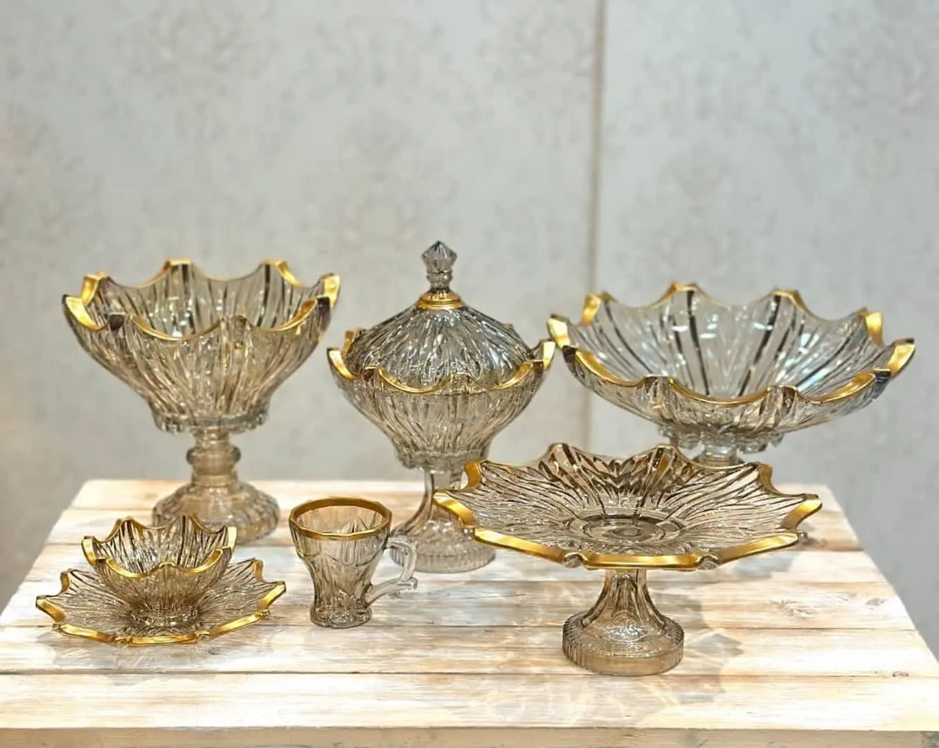 سرویس ۲۵پارچه شامپاینی لب طلای الیزه
