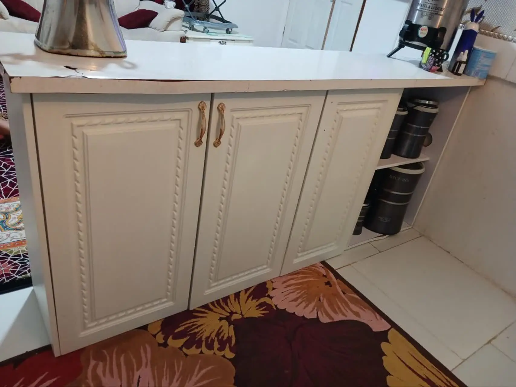 کابینت وکیوم ۴ متر فقط یک ایراد روی
