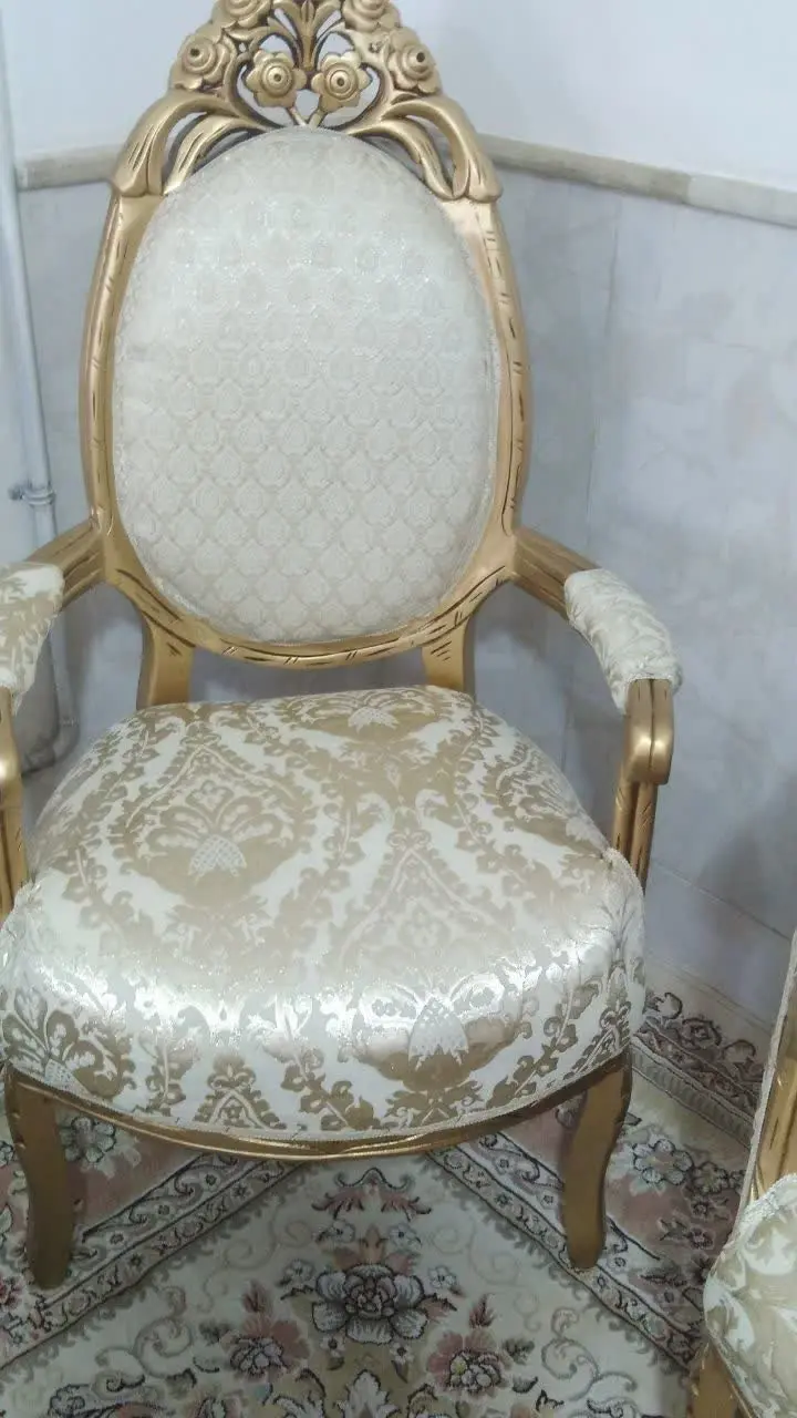 ❎مبلمان سلطنتی نونوتازه خریدم ب دلیل کمبودجافروخته میشه همراه کاور 
