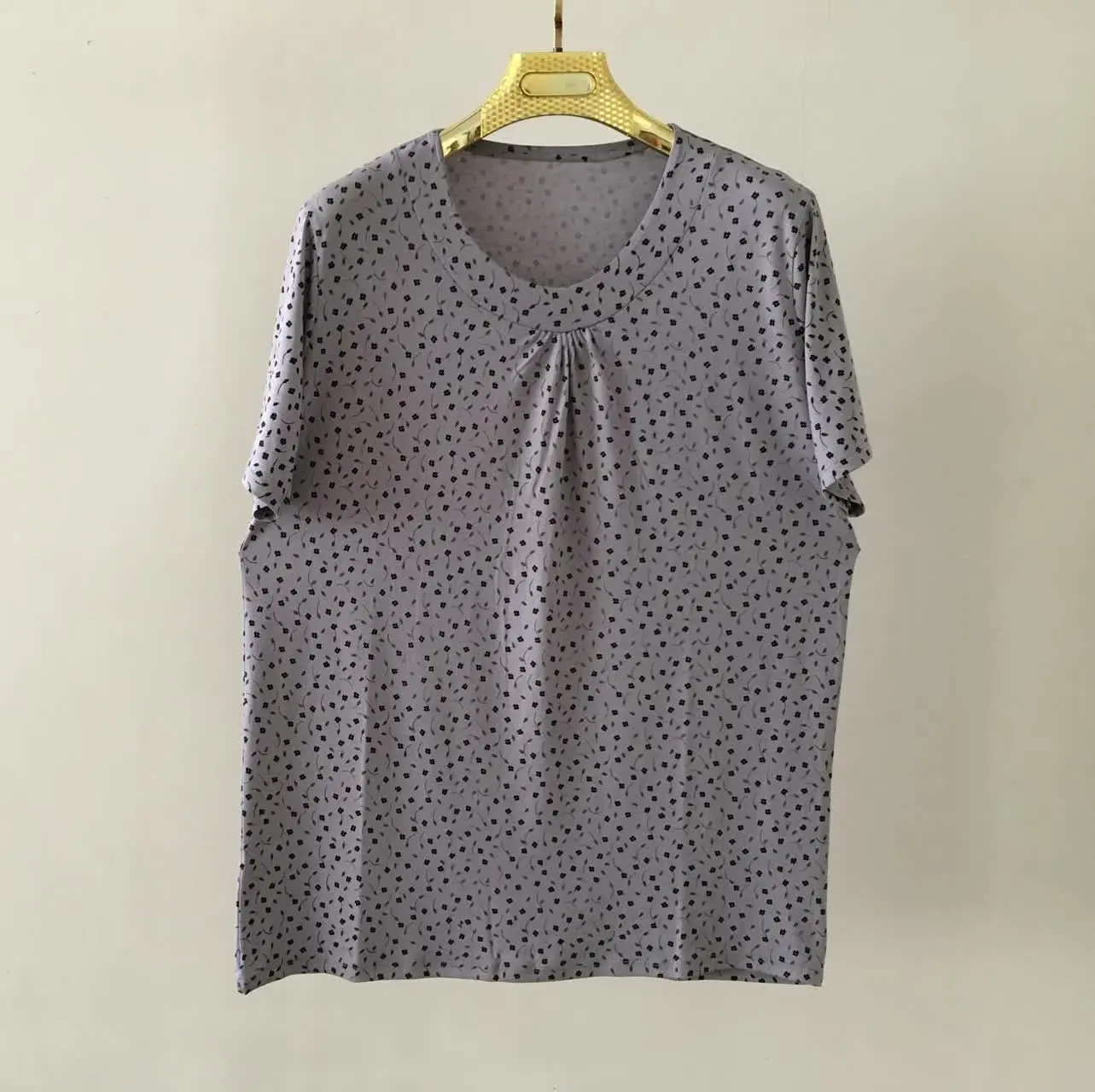 🛍🍂 تیشرت گل ریز سینه چین دار بیگ سایز
