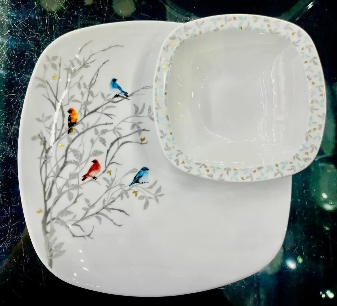 سرویس ۹۸ پارچه غذاخوری چینی زرین
