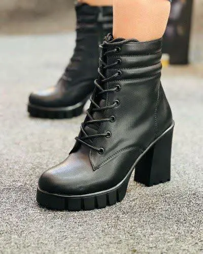 نیمبوت فشن جذاب 
