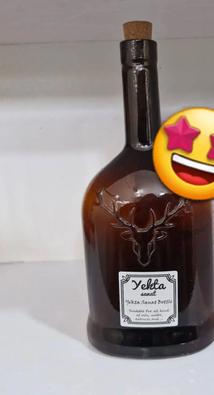 بطری آب گوزنی درب چوب پنبه شارژ شد 😍😍😍
