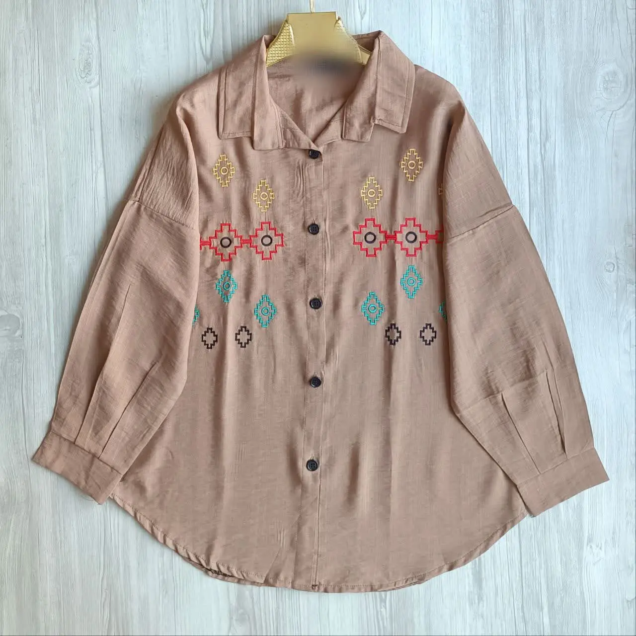 🛍️نام: شومیز گلدوزی مدل ارغوان 🌱🌿
