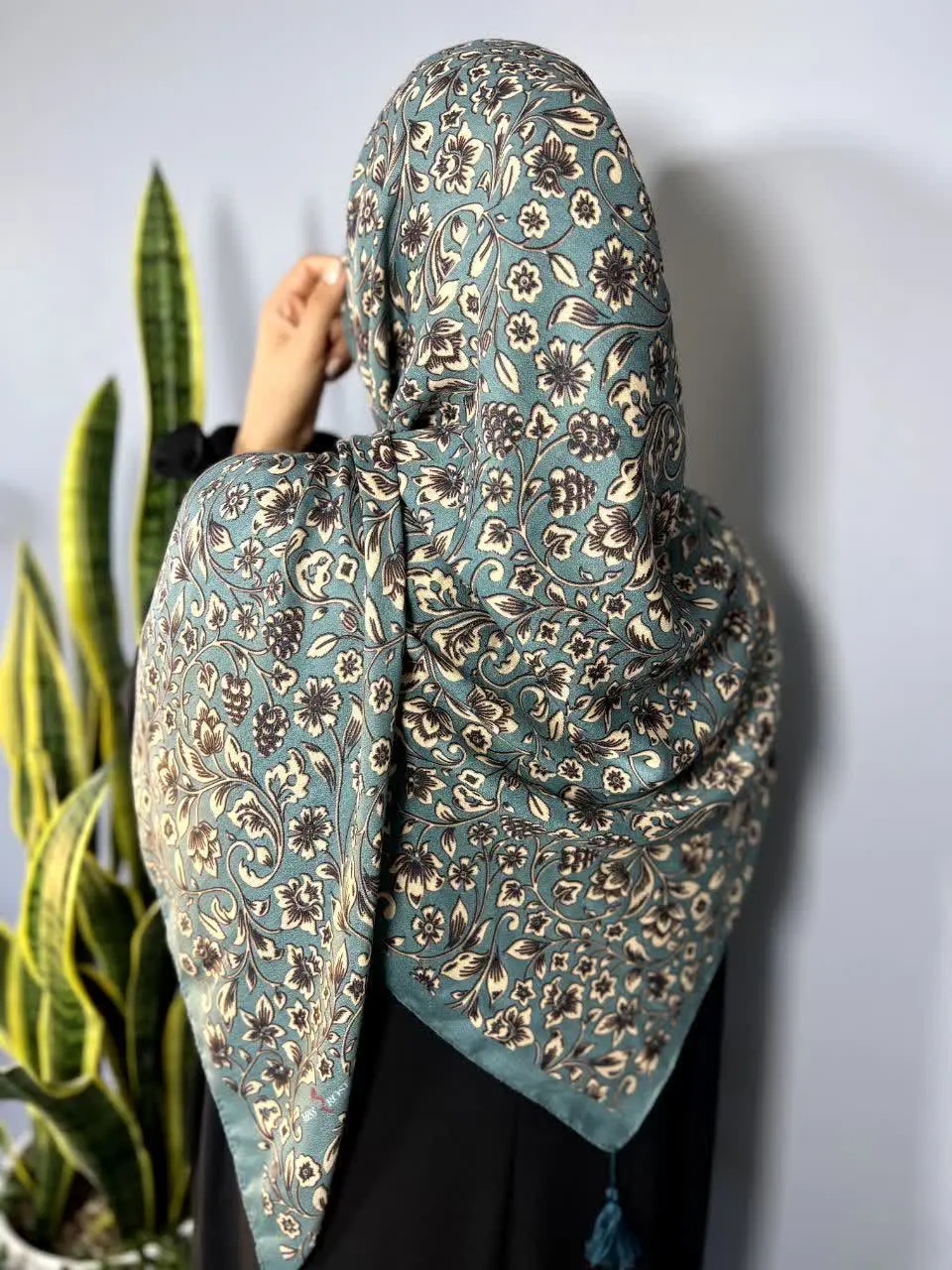 من سکوت میکنم قضاوت طرح و رنگش با خودتون😶🤩
