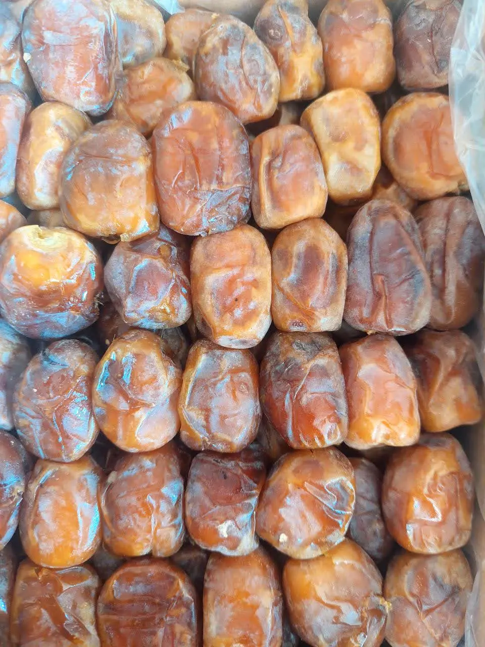 خرمای صادراتی ایران ریز وشیرین 
