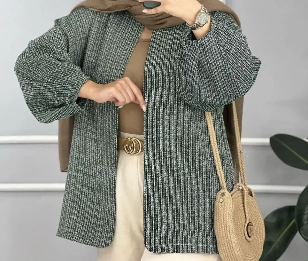 یکی از پر طرفدار‌ترین و پر فروش‌ترین مدلهامون رسید 🙋مانتو کتی دلبر و شیک 🤩 بسیار شیک و دلبر با آستین پفکی خاص و زیبا با کیفیت بالا ک تنخور فوق العاده جذاااابی داره😍
