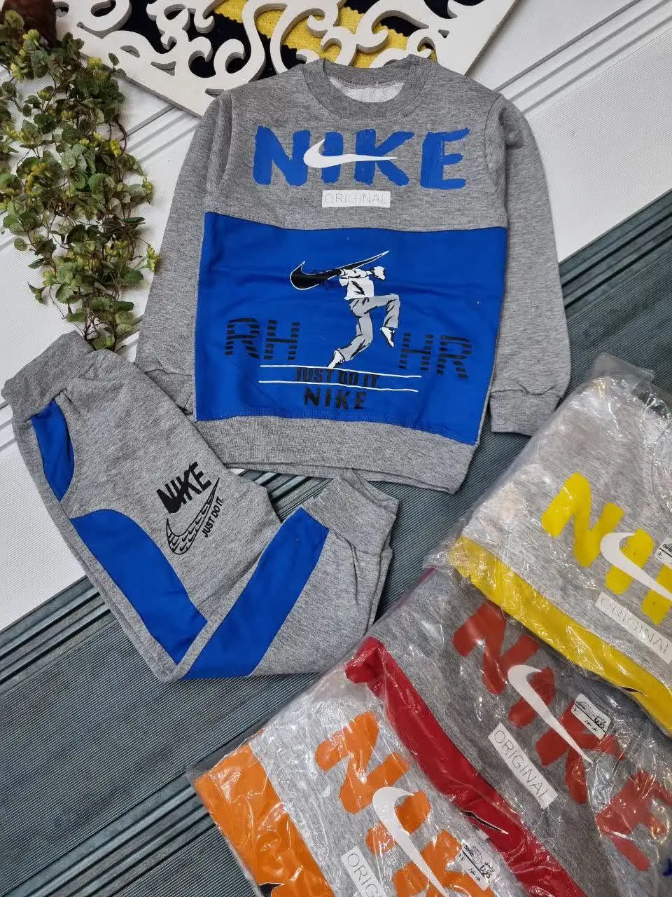 🇮🇷🧥🧶👗👚👔🎽👕👖💎
