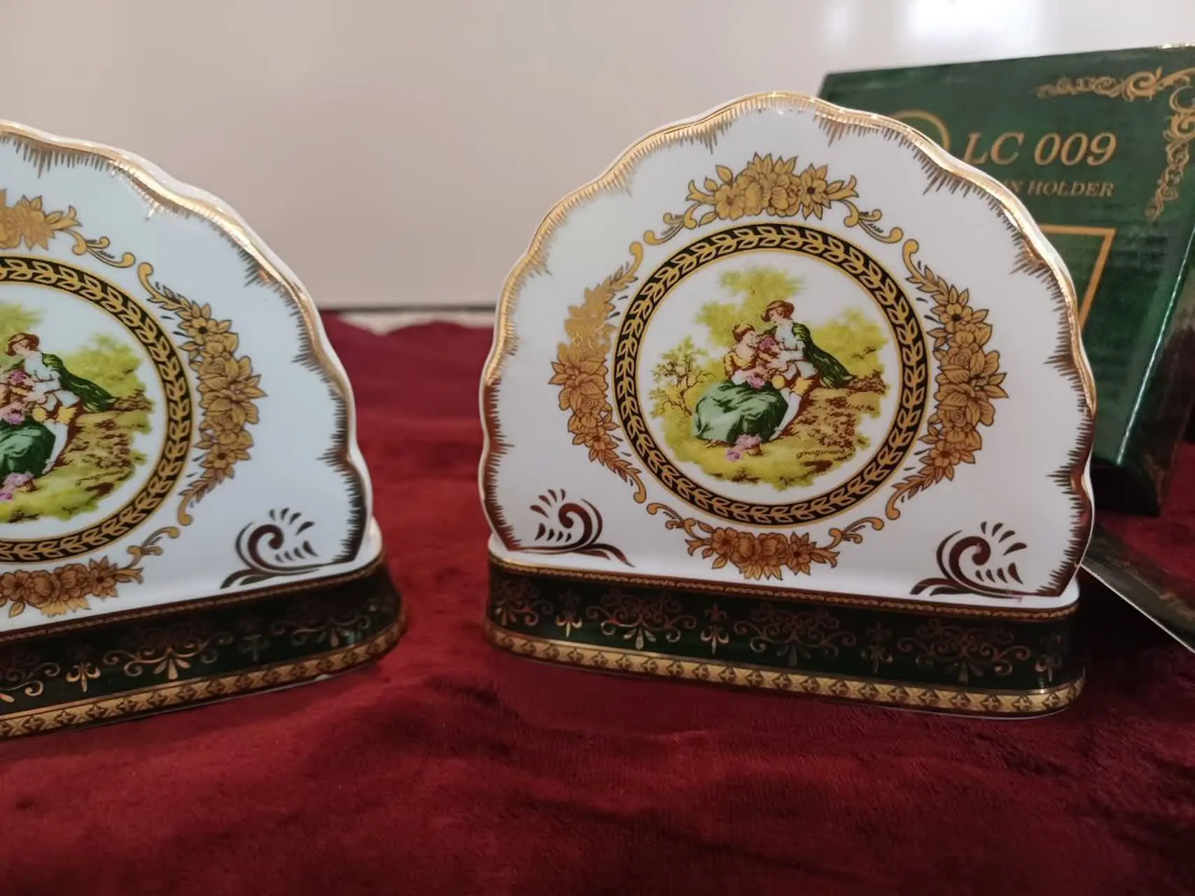 یه جفت جا دستمالی لیلی مجنون مارک لردشید اصلی 
