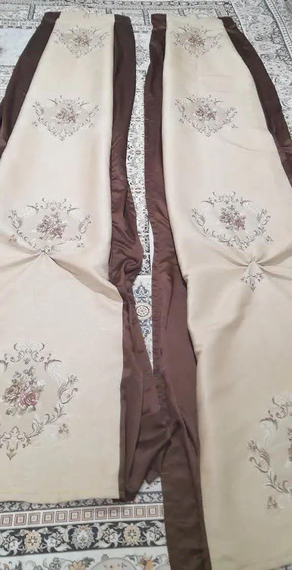 این کتبهها تقریبا اندازه ش ۵۰در ۲۸۰