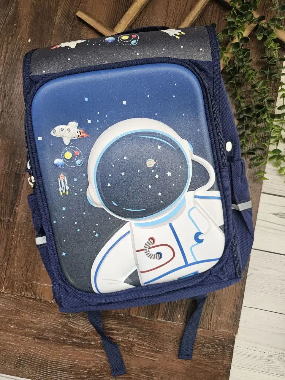 کوله پشتی پسرانه ادم فضایی