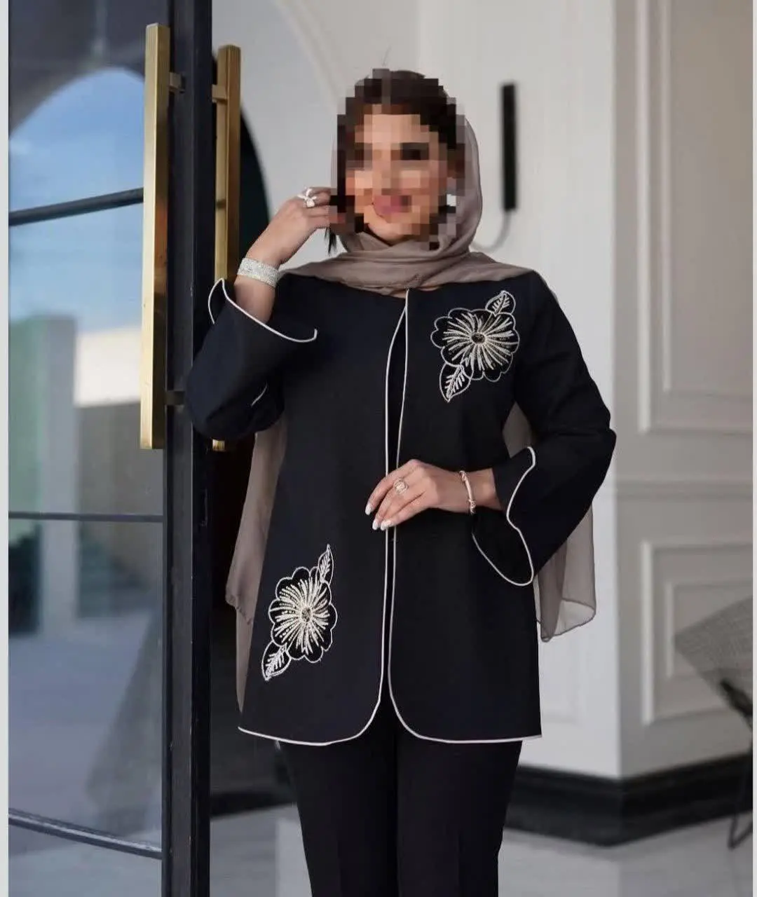 بفرمایید مدل شکیلا 😌این مانتو تاریخ انقضانداره از بس خوش کیفیته 🤌🏻😌