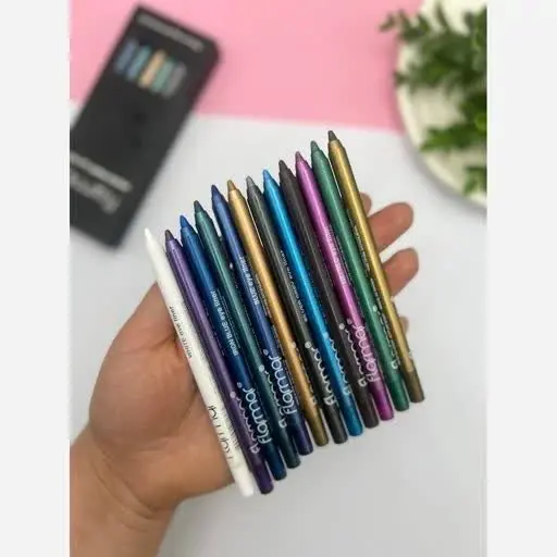خط چشم رنگی شمعی