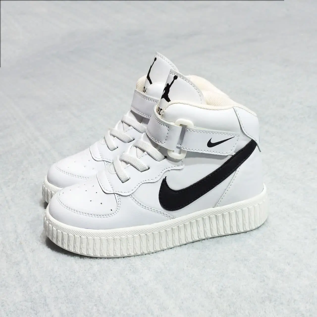 👟نام: ساقدار بچگانه نایک