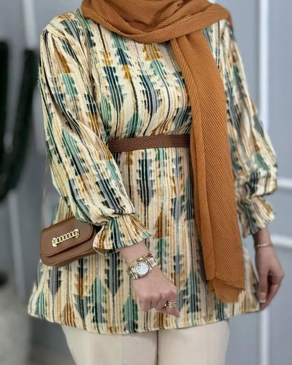 👚 نام: شومیز هایلی
