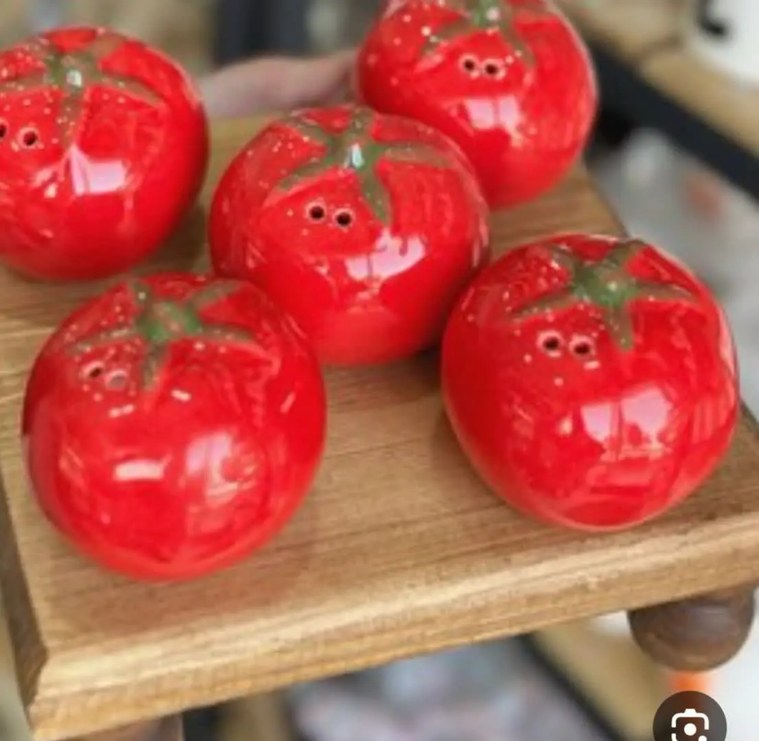 نمکدان فانتزی طرح گوجه سرامیکی
