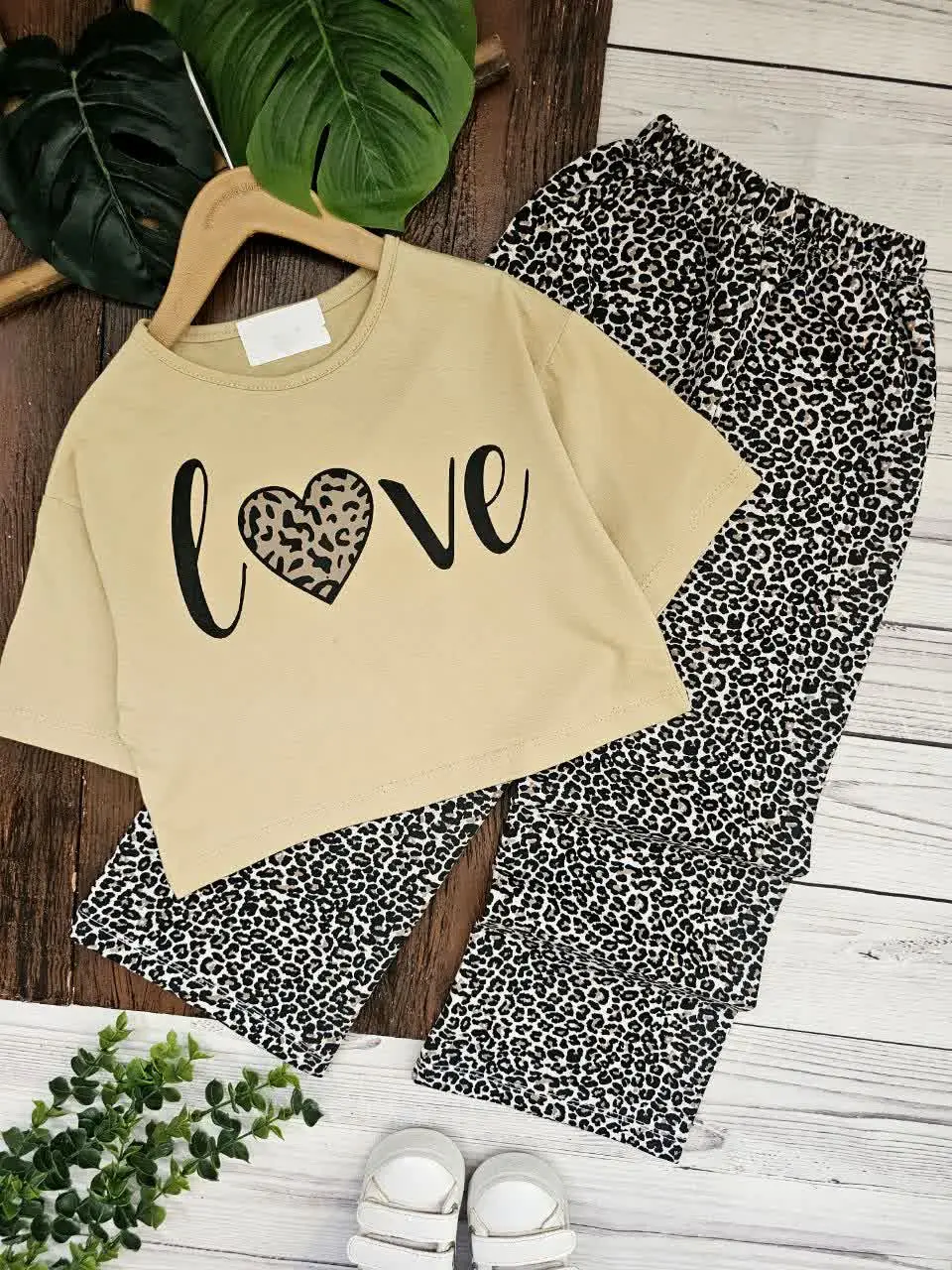 کراپ و شلوار Love