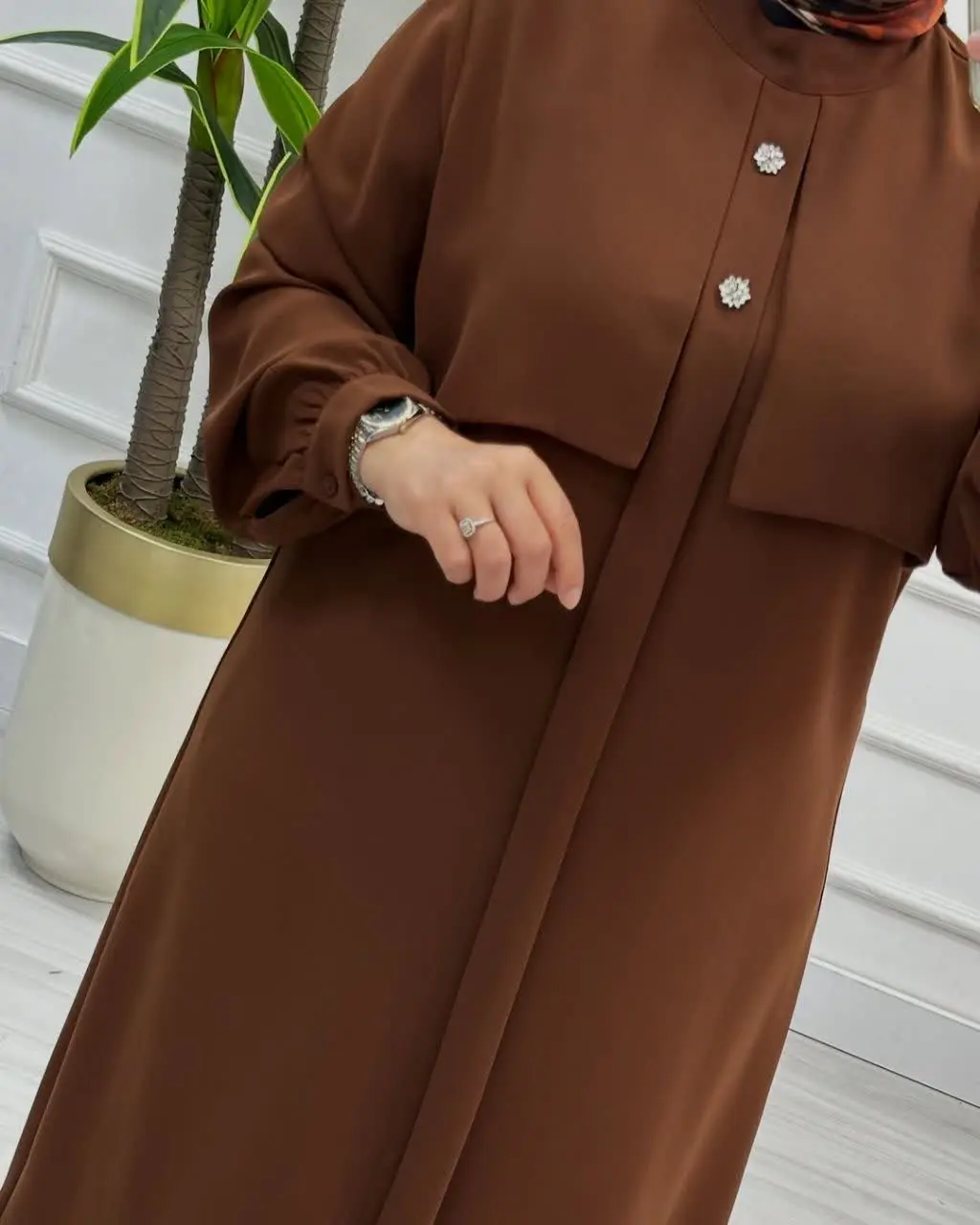 اگه دنبال یه مانتو هستی که هم وقار داشته باشه، هم جذاب و خوشدوخت باشه، این مدل دقیقا همونه! 💙