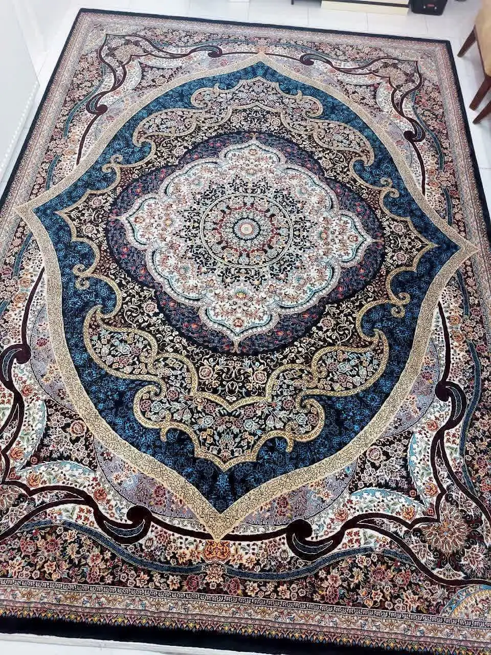 فرش ۹متری ۷۰۰ شانه