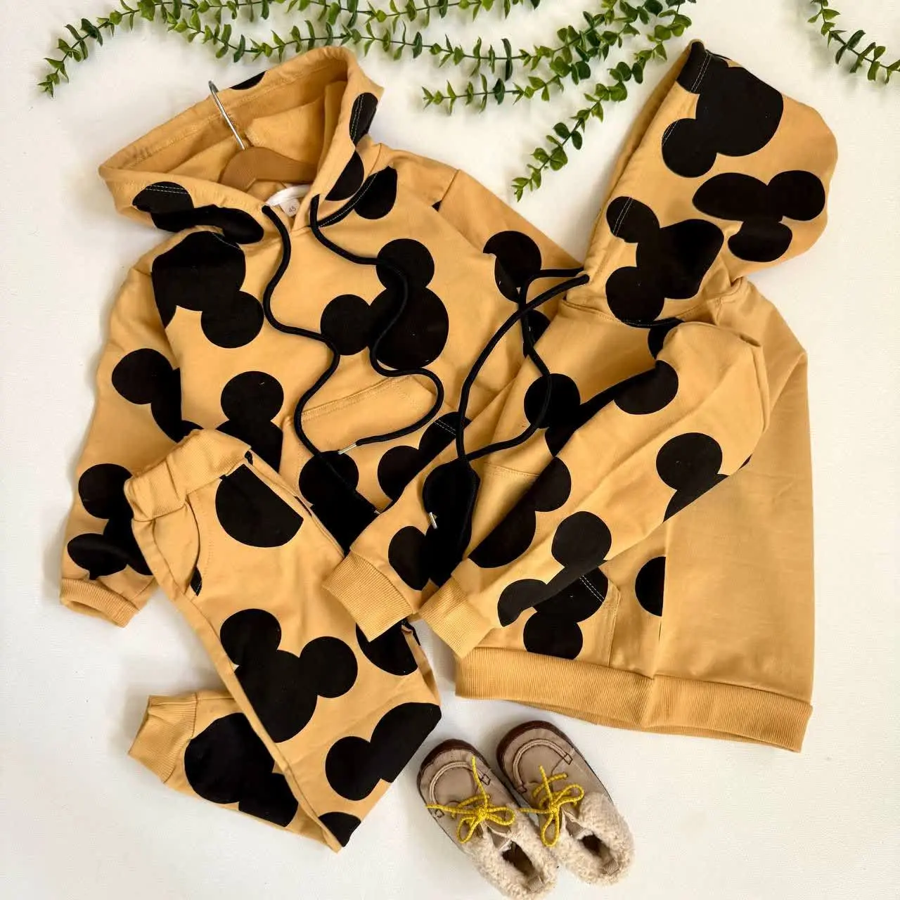 👚نام: هودی شلوار میکی 😍