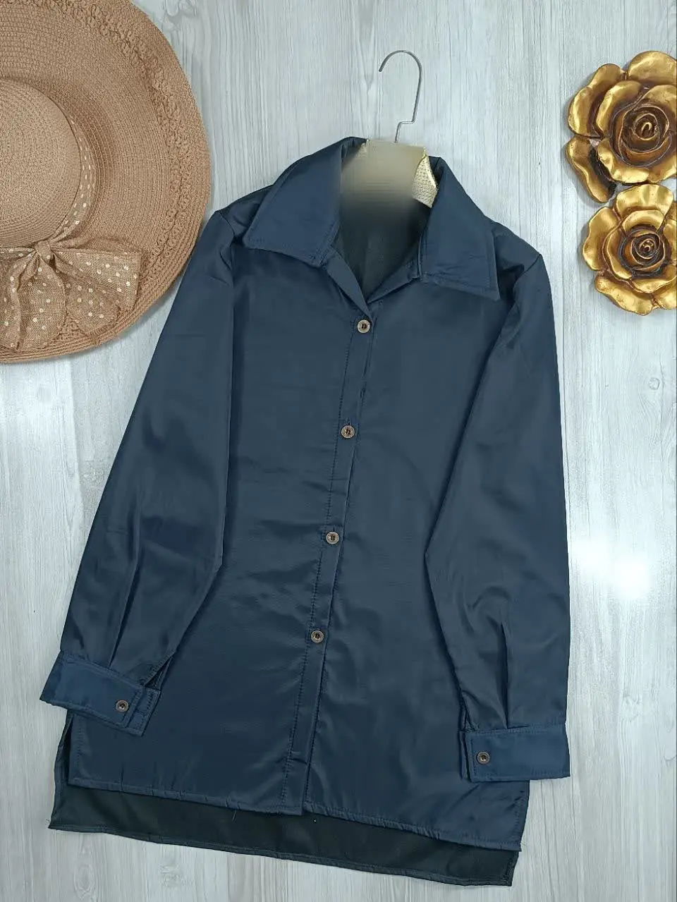 🛍️نام: مانتو بارونی تیسی دکمهدار مدل هانی🌱🎀