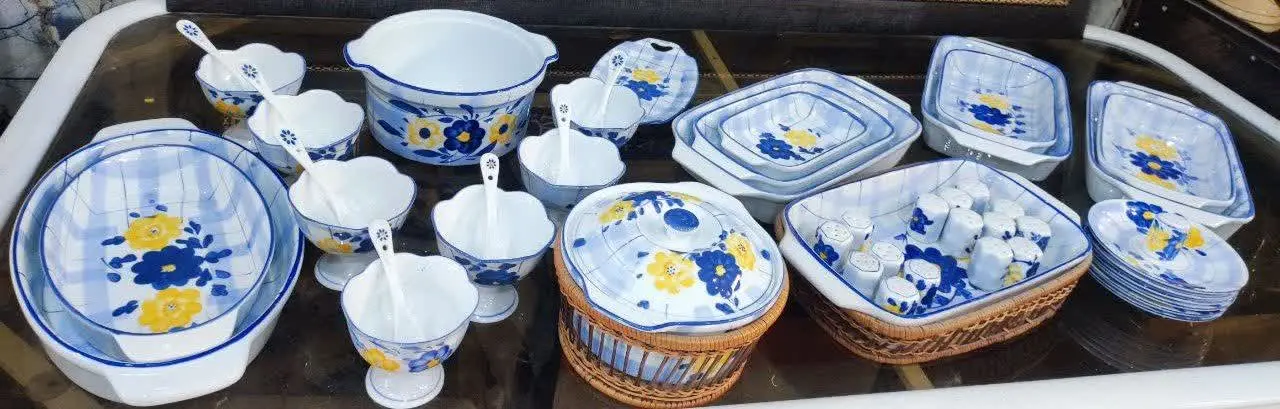 ۴۴ تیکه ظروف گل پنبه