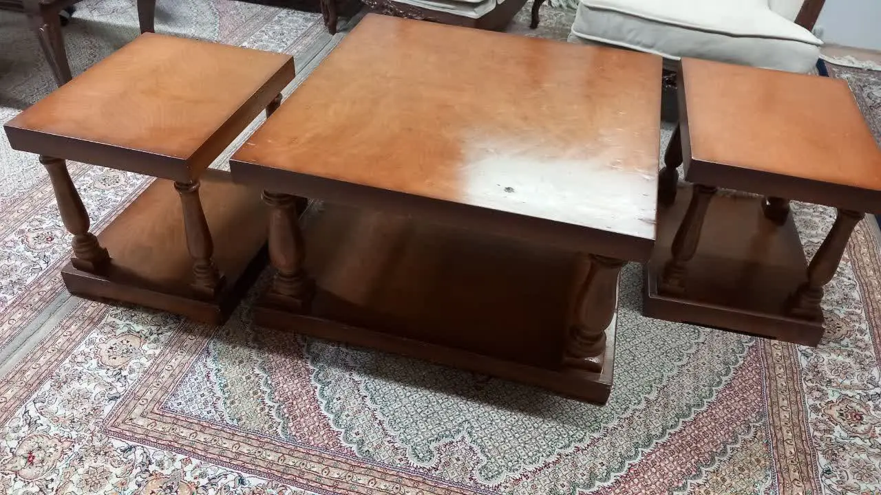 میز جلومبلی و دو تا عسلی شیک