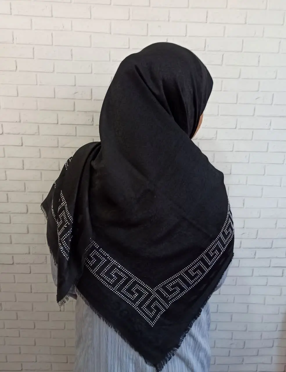 ژاکارد دور نگین
