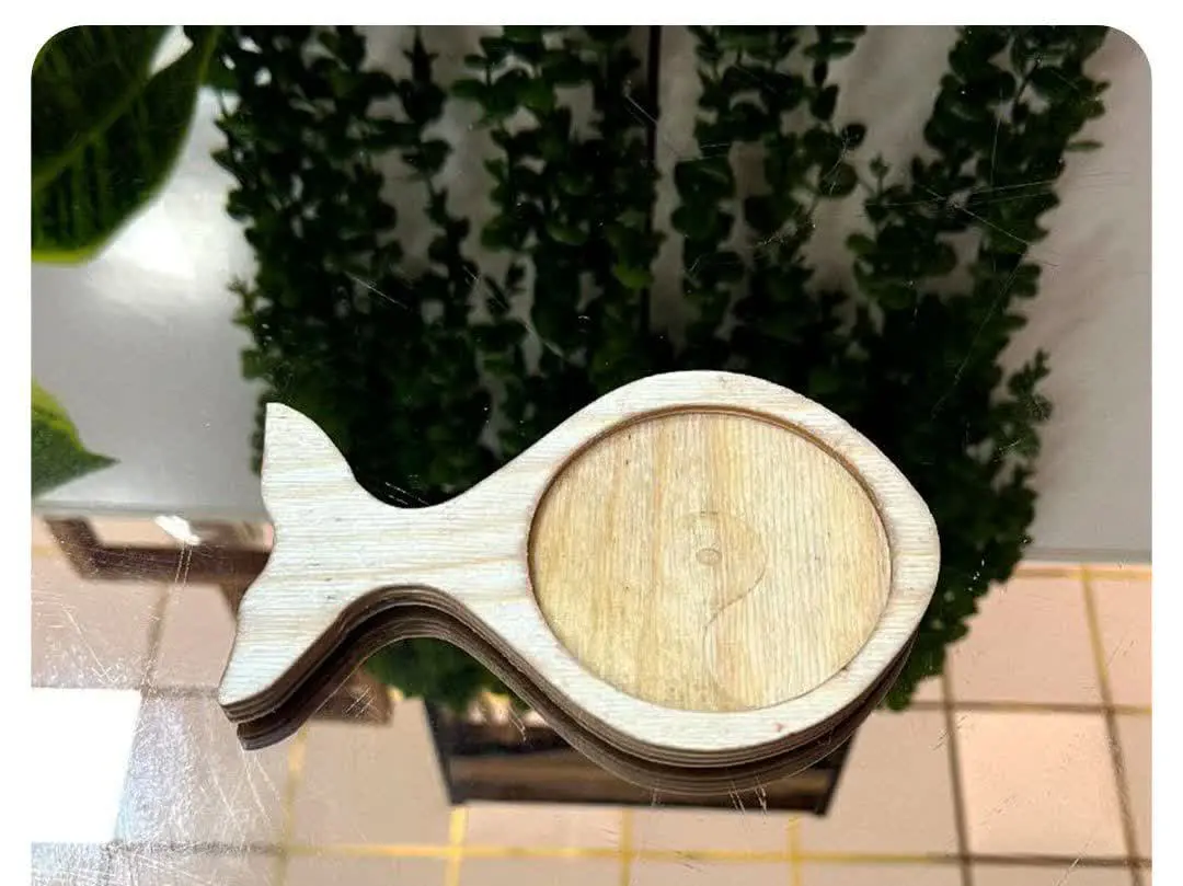 زیر لیوانی طرح ماهی