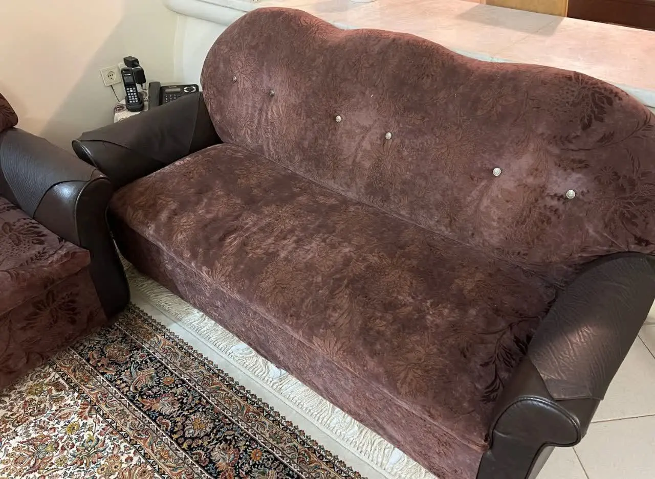 این میل راحتی جنس قدیمی کلا...