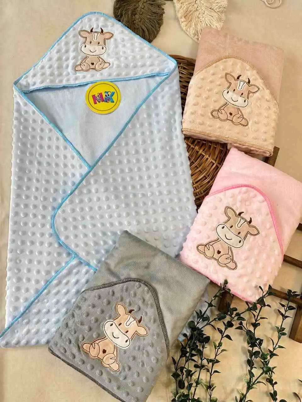 کد ۱۸۴۹ پتو دو رو مخمل حبابی گاوی نوزادی