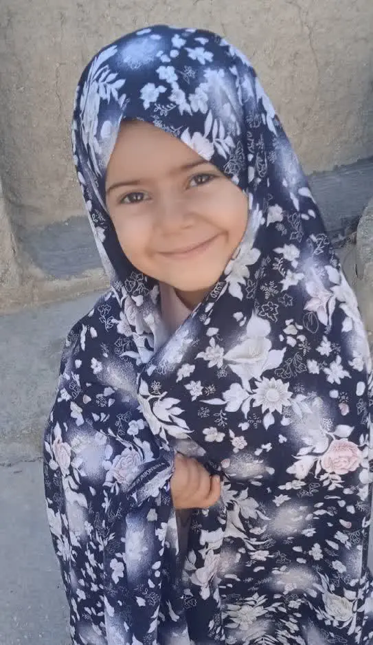 نام شرکت کننده: نازی جوکار