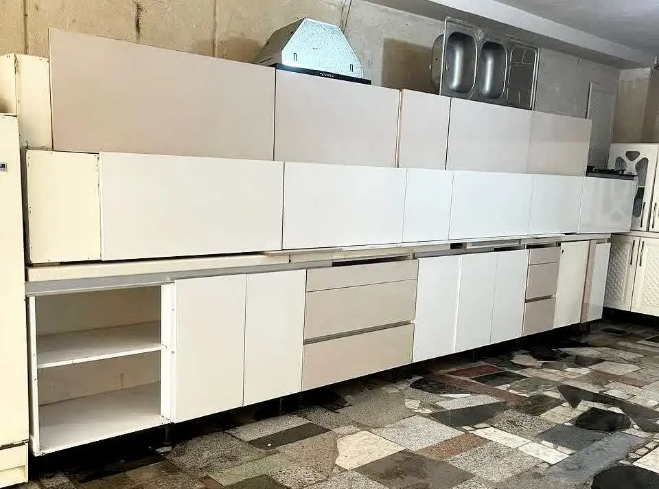 کابینت هایگلاس پلهای دستگیرهها مگنتی❌️