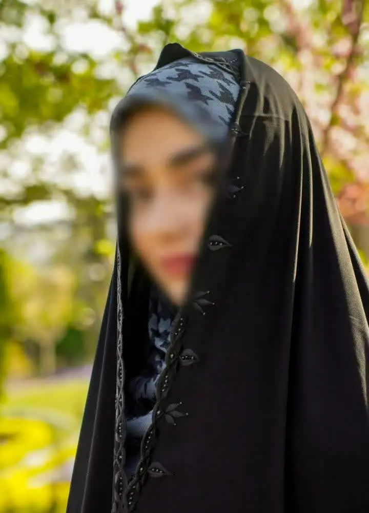 چادر سنتی ایرانی گلدوزی طرح نسیم