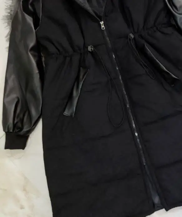 👗کاپشن آستین چرم آستردار آستین چرم داخل کار پشم شیشه تنخور بسیار شیک و جذاب کیفیت تضمینی کمر گت خور دو جیب کاربردی کلاه دارد قد حدودا۹۵ دور سینه تا ۱۱۴ دور بازو ۵۰ قد آستین از یقه ۶۸
