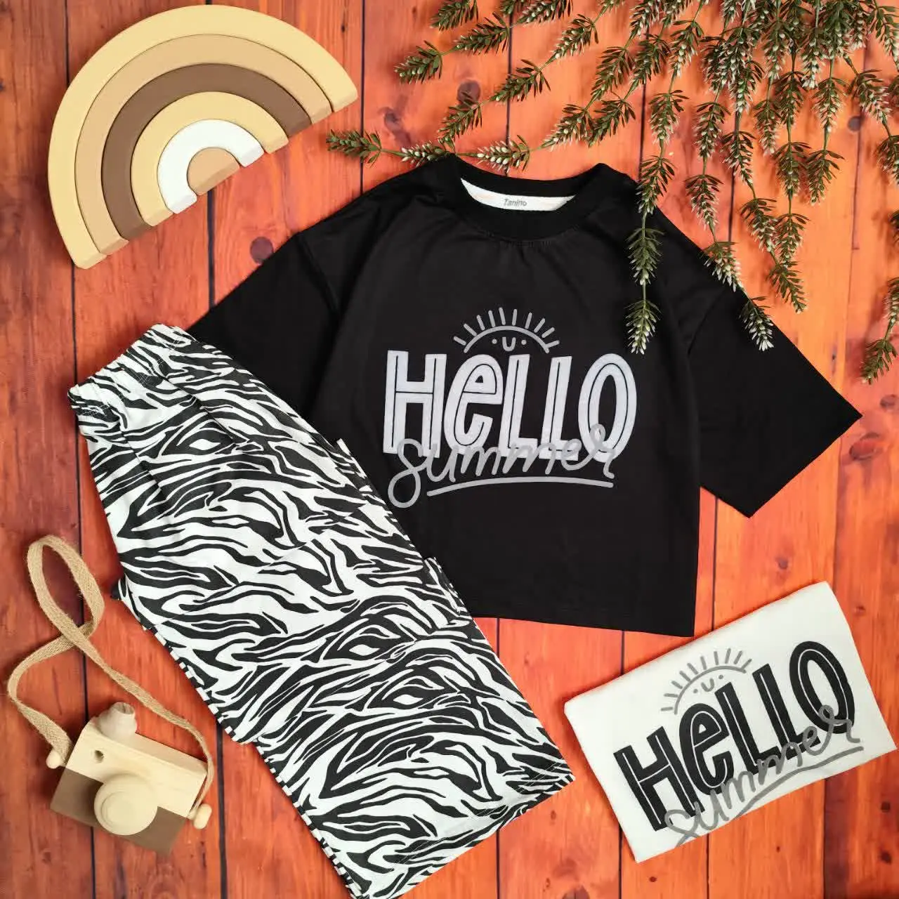 😍ست کراپ وشلوار دخترانه HELLO، جنس پنبه، شلواربگ🥰
