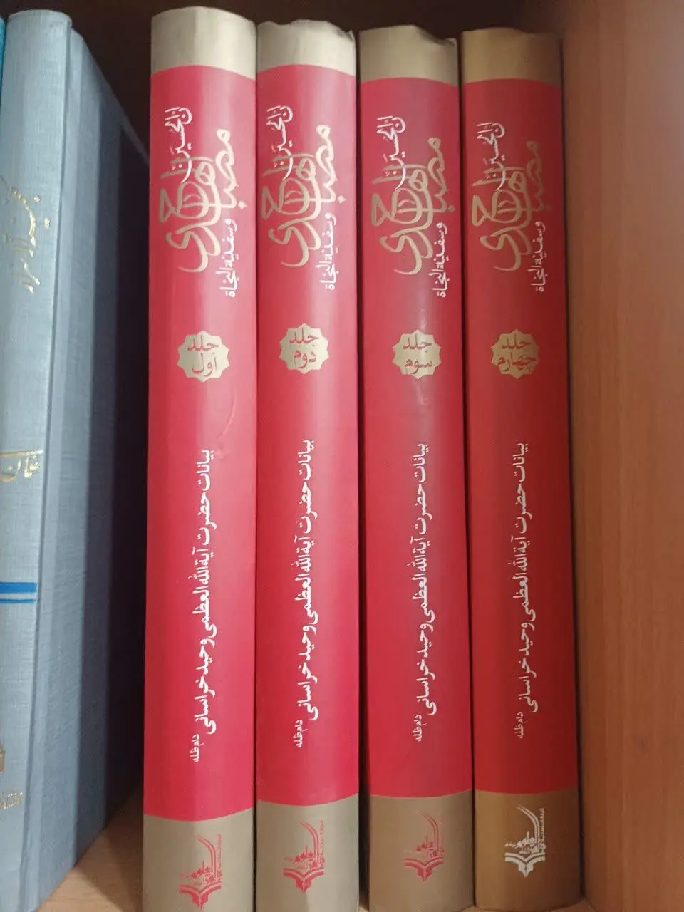 📚