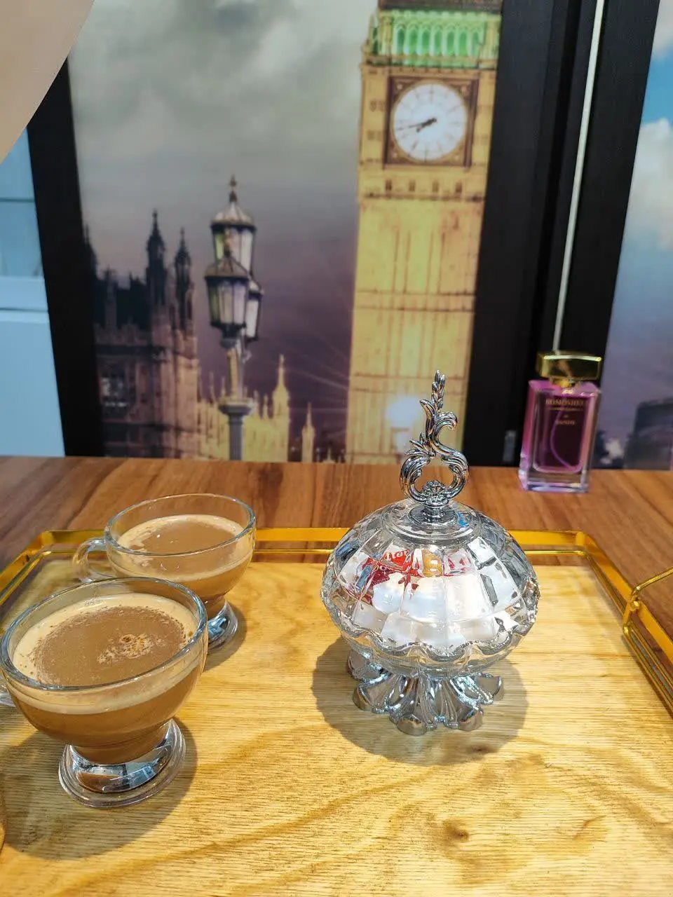 قندان شیشهای پایه دار شارژ شد 😍😍😍