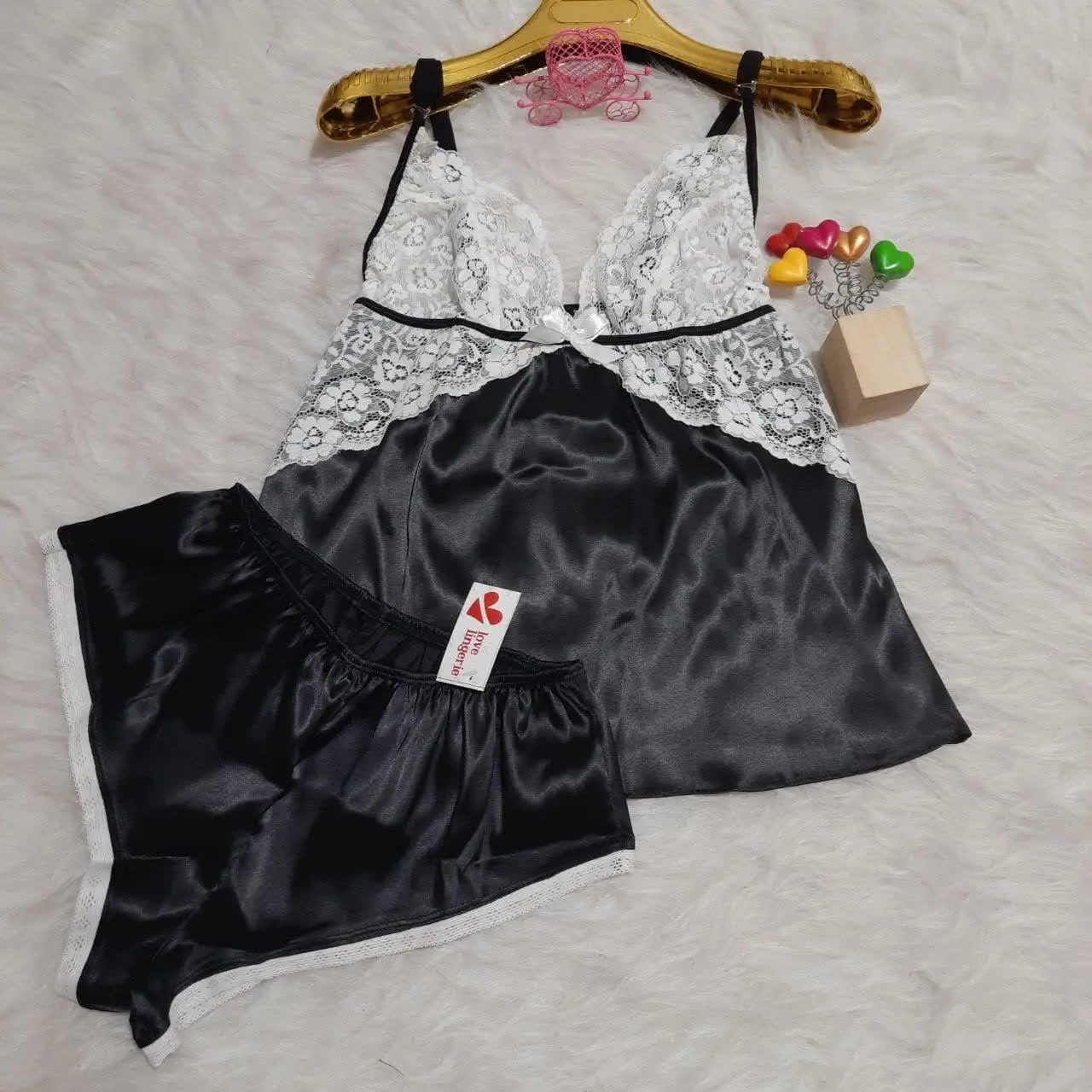 ست تاپ و شورت Love ♥️👙