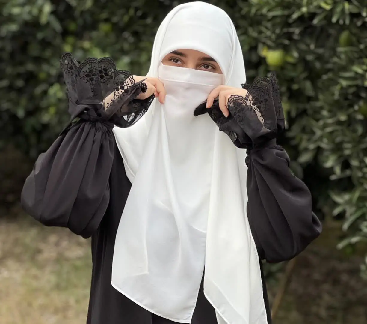 از این پوشیههای ست با روسری هم داریم😍🥰