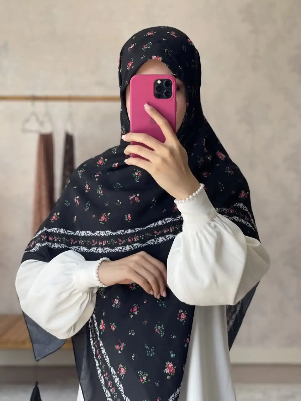یه روسری حاشیه دار گلدار زیبا و با کلاس🌻