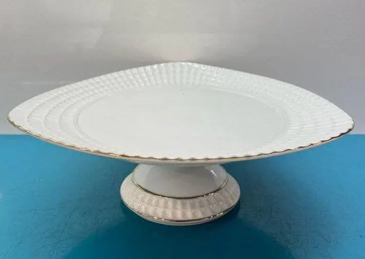 شیرینی خوری پایه دار