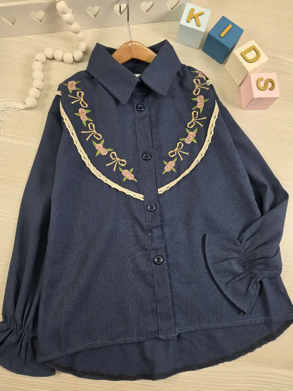 شومیز گلدوزی فریده — تصویر محصول در تاپ هشتگ