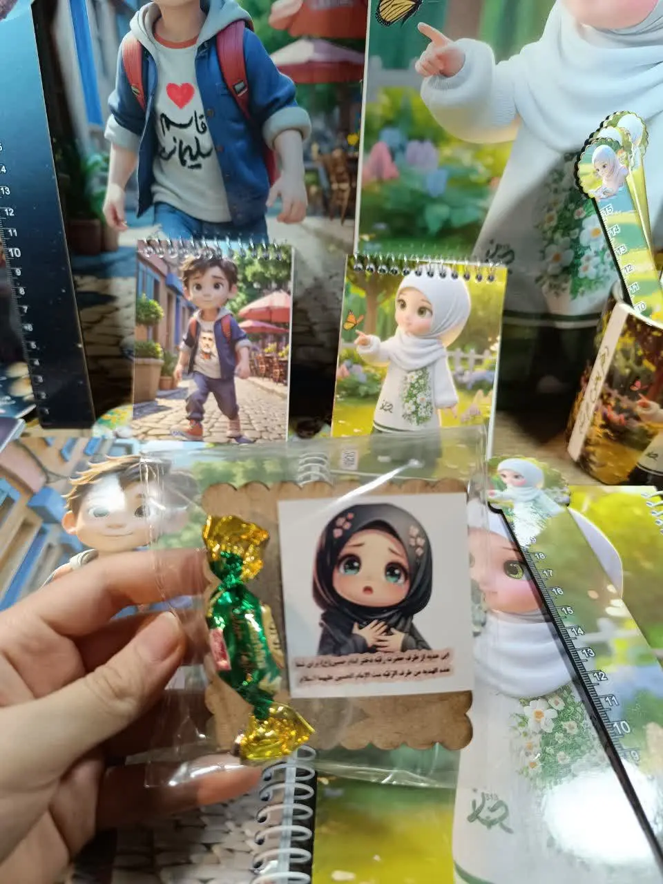پک مگنت بهمراه شکلات و کارت