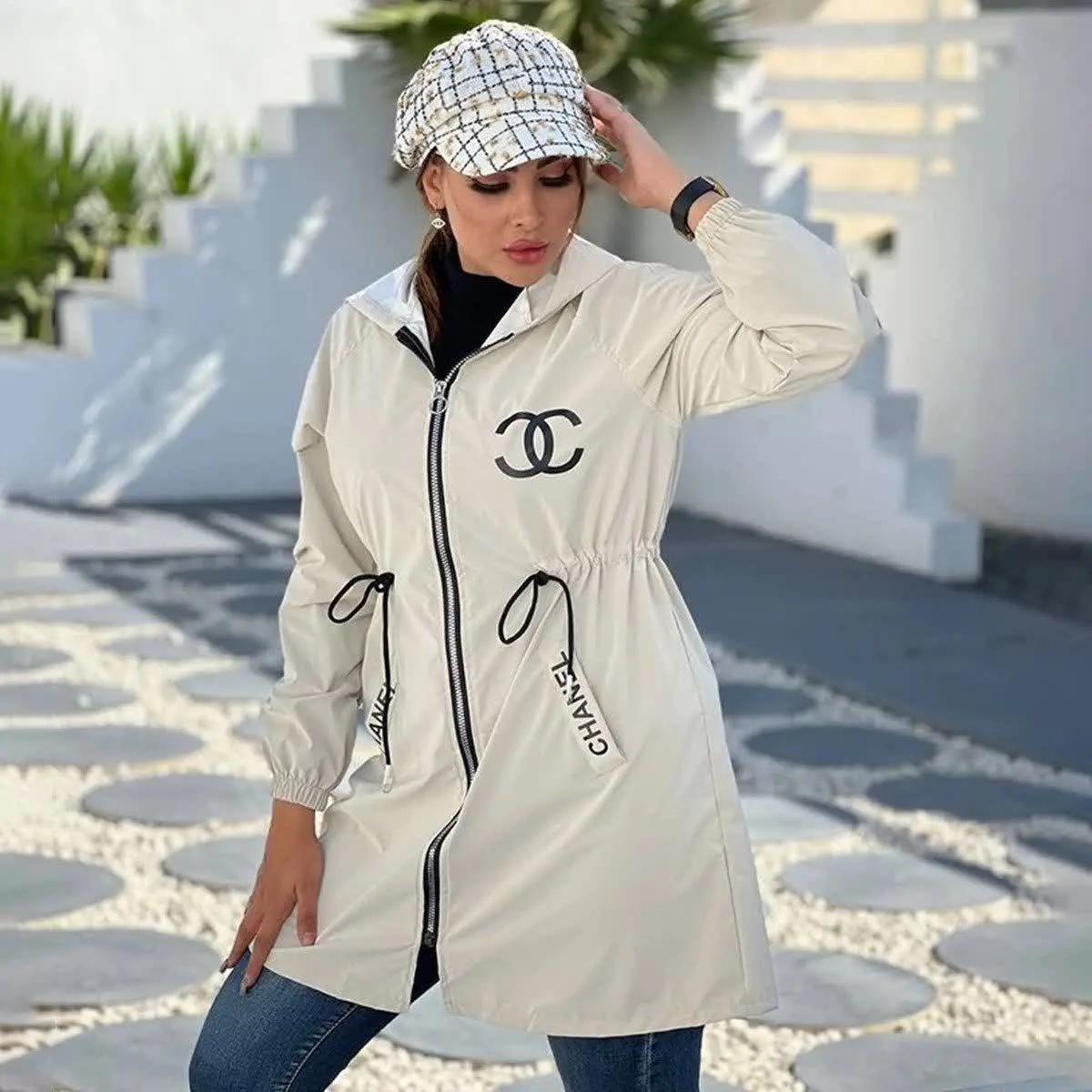 🏆بارونی سیلیکونی طرح چنل زنانه سفید مدل Dina