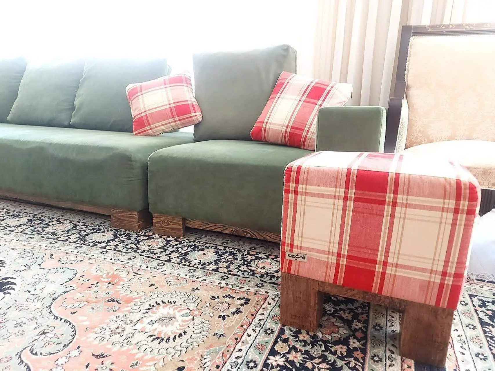 مبلمان برند نشیمن