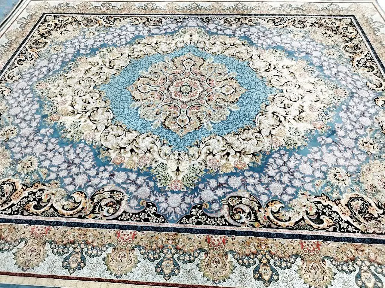 فرش ۱۲ متری گل برجسته